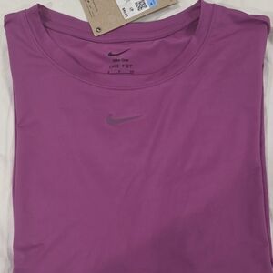 Nike Dri-FIT Crew Neck Tee - Fuchsia Pink
